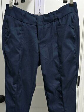 Women's Aramark Flex Fit Size 8